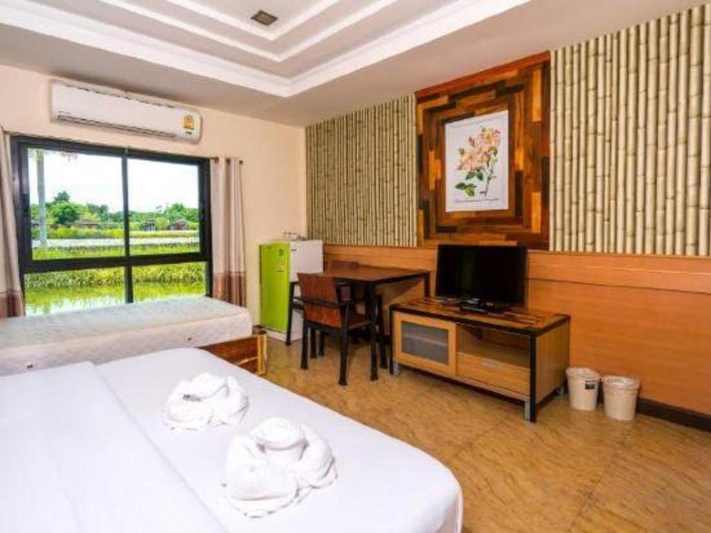 Prew Lom Chom Nam Resort Ban Phan Sadet Nok Ngoại thất bức ảnh