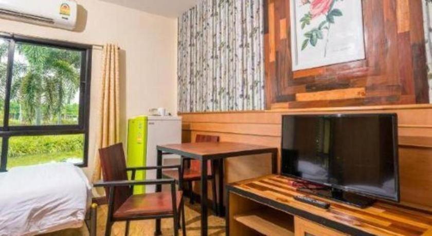 Prew Lom Chom Nam Resort Ban Phan Sadet Nok Ngoại thất bức ảnh