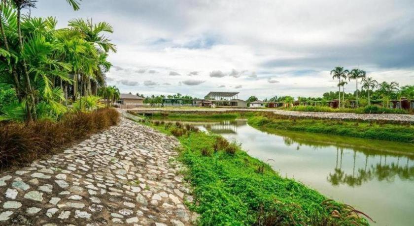 Prew Lom Chom Nam Resort Ban Phan Sadet Nok Ngoại thất bức ảnh